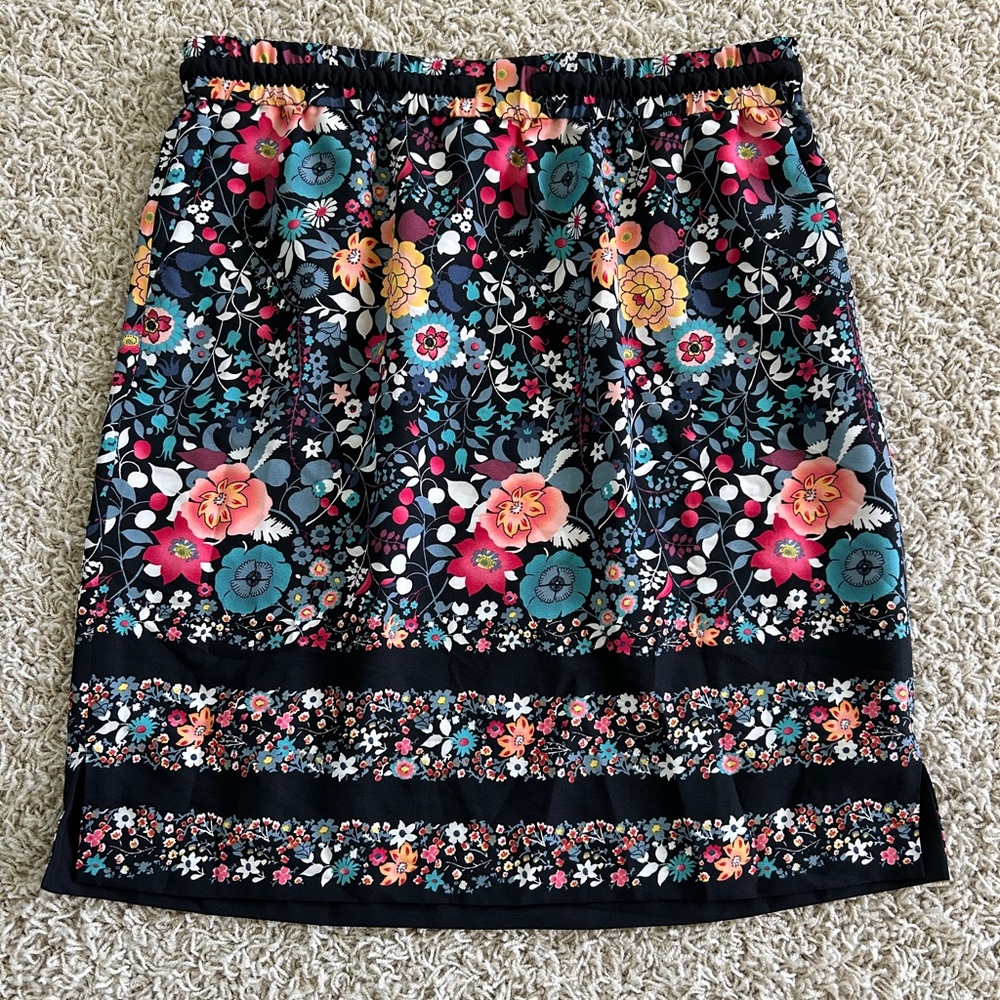 NWOT LOFT Women’s Medium Black Multicolor Floral Knee-Length Skirt